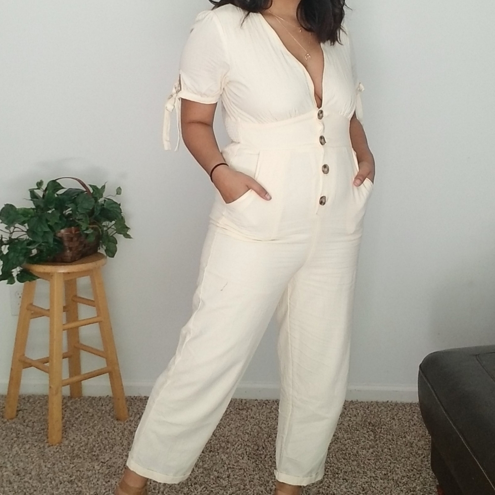 CREAM BUTTON DOWN JUMPSUIT - Picture 4 of 5